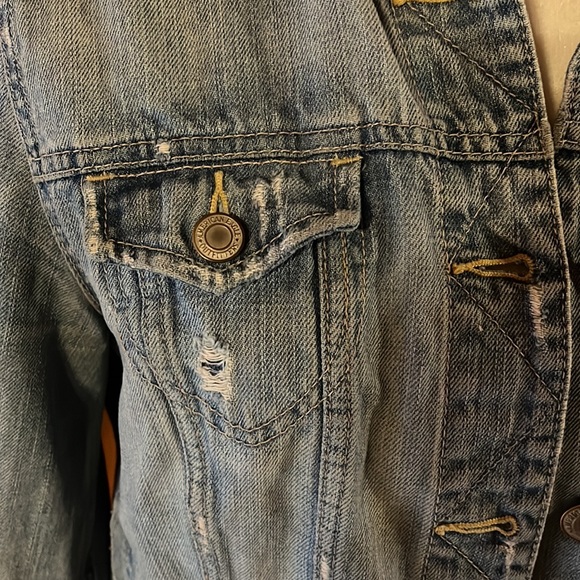 American Eagle Distressed Jean Jacket size Large - Picture 2 of 7